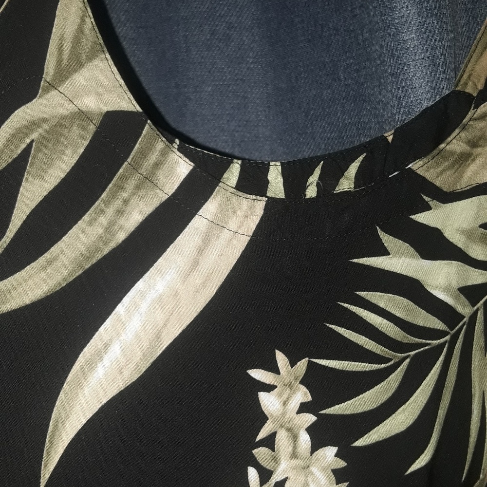 Dress - Picture 3 of 8